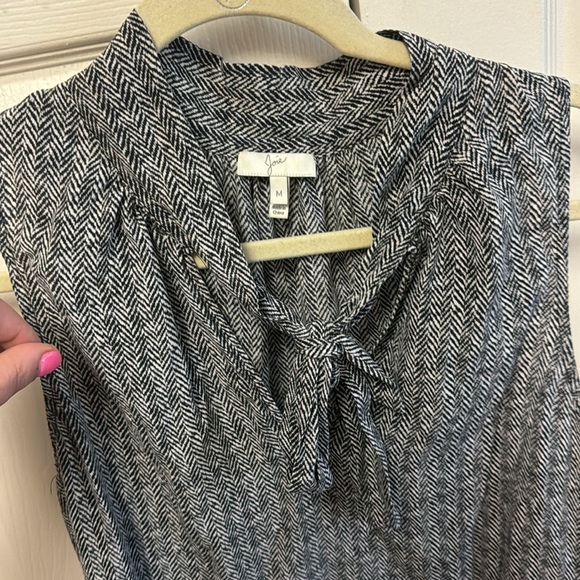 Joie silk black tan white ruffle tie neck sleeveless work business top office M - Picture 4 of 8